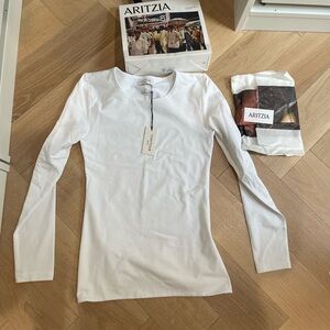 NWT Aritzia Original Contour Crew Hip Longsleeve White Top Size M